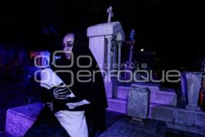 LA MUERTE ES UN SUEÑO . PANTEÓN