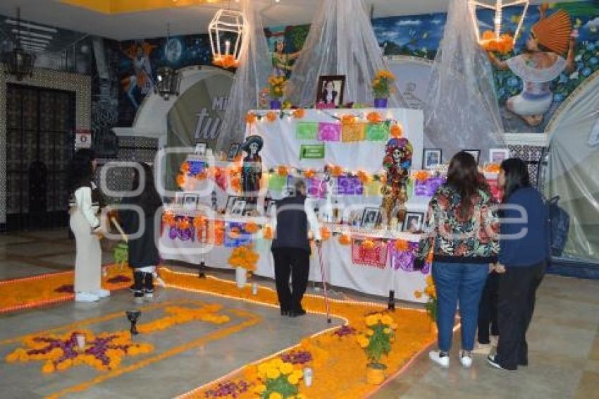 ATLIXCO . OFRENDA PERIODISTAS