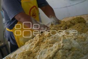 TLAXCALA . ELABORACIÓN DE HOJALDRA