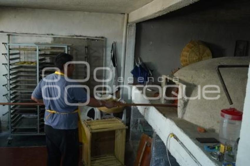 TLAXCALA . ELABORACIÓN DE HOJALDRA