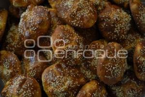 TLAXCALA . ELABORACIÓN DE HOJALDRA