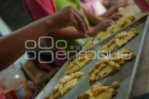 TLAXCALA . ELABORACIÓN DE HOJALDRA