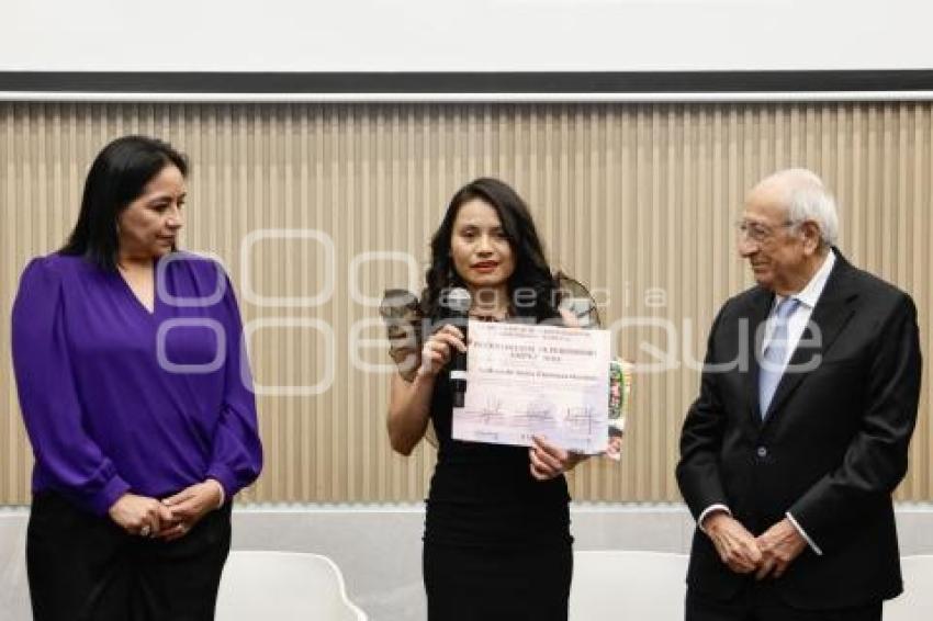 CONGRESO . PREMIO DE PERIODISMO