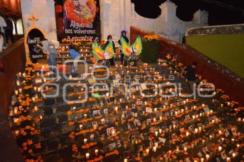 ATLIXCO . OFRENDA MASCOTAS