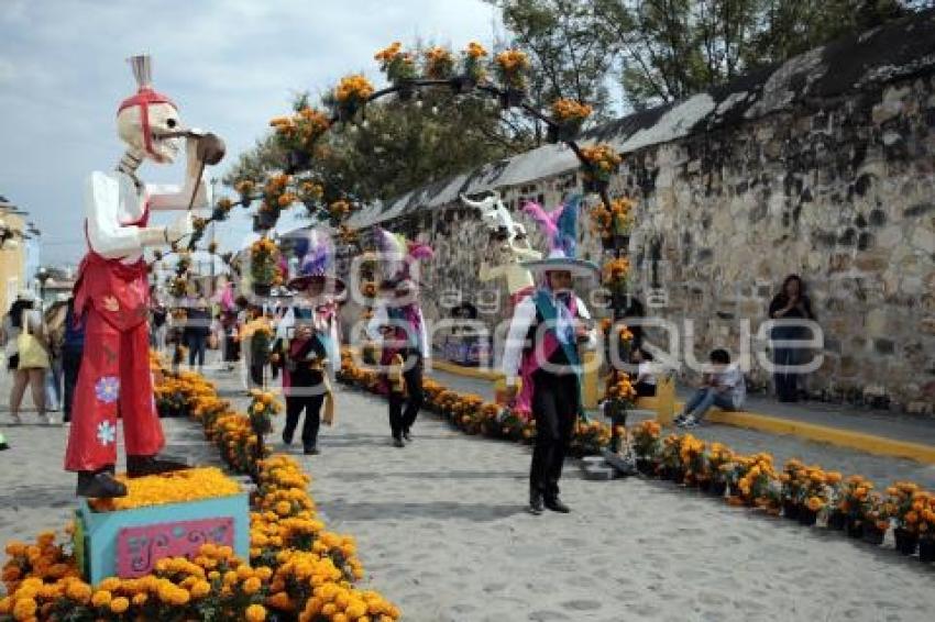 HUAQUECHULA . CALLES ADORNADAS