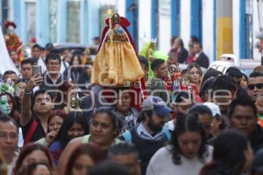 SANTA MUERTE . PROCESIÓN