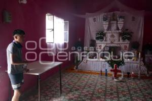 HUAQUECHULA . ALTARES MONUMENTALES