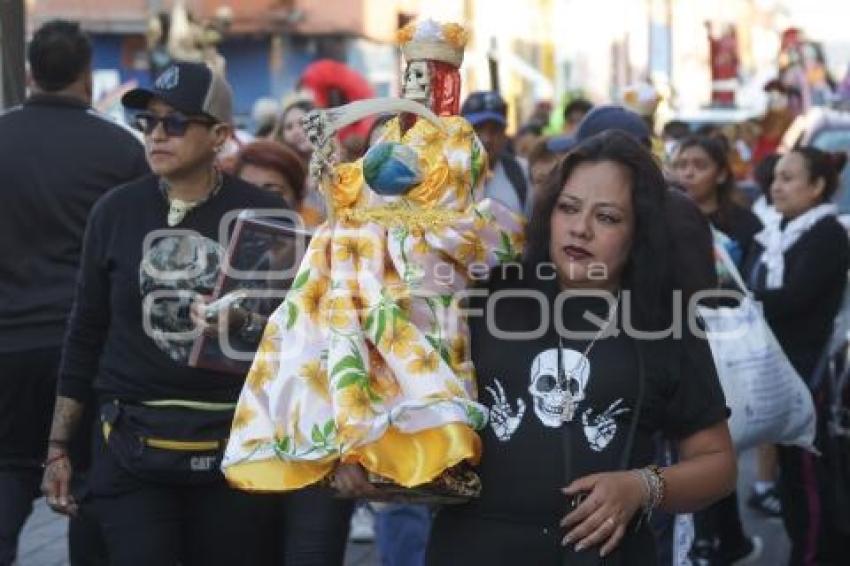 SANTA MUERTE . PROCESIÓN