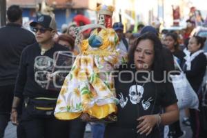 SANTA MUERTE . PROCESIÓN