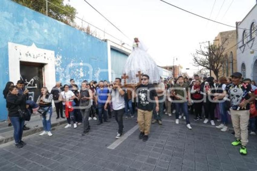 SANTA MUERTE . PROCESIÓN