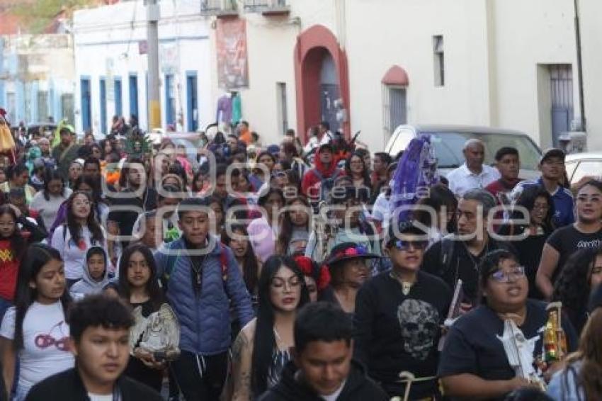 SANTA MUERTE . PROCESIÓN