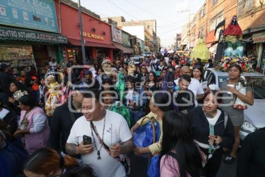 SANTA MUERTE . PROCESIÓN