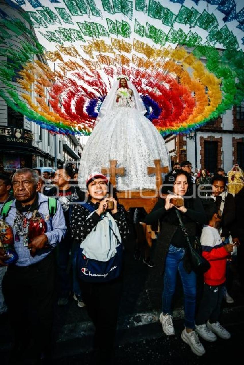 SANTA MUERTE . PROCESIÓN