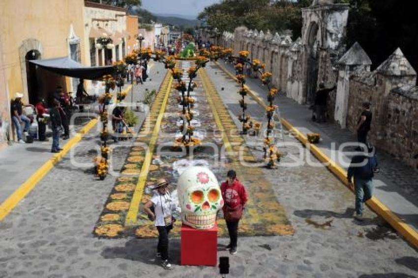 HUAQUECHULA . CALLES ADORNADAS