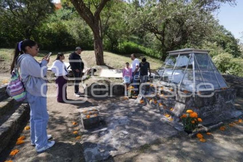 CHOLULA . ALTAR DE LOS CRANEOS