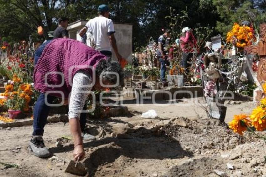 SAN ANDRÉS CHOLULA . PANTEÓN MUNICIPAL