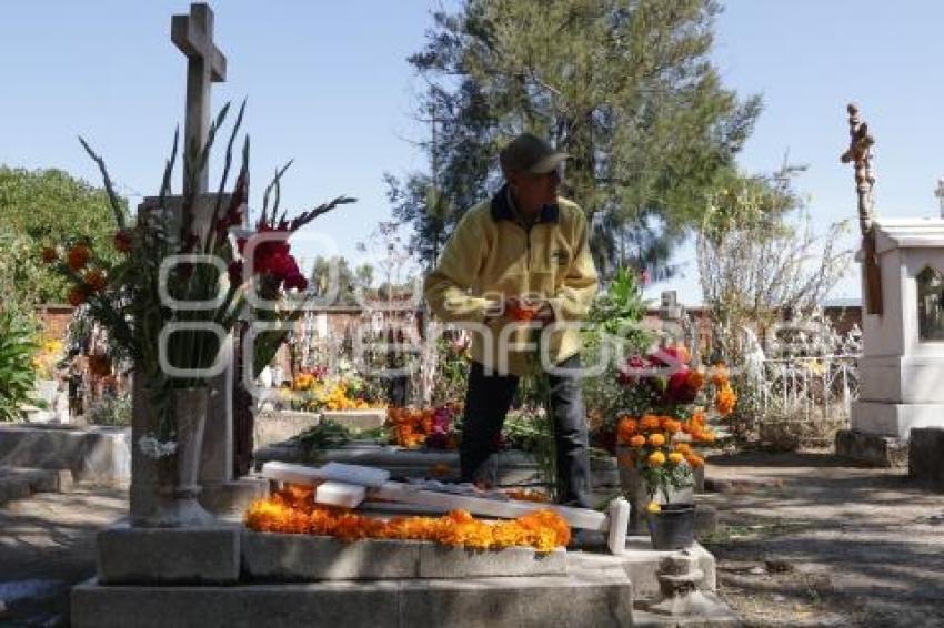 SAN ANDRÉS CHOLULA . PANTEÓN MUNICIPAL