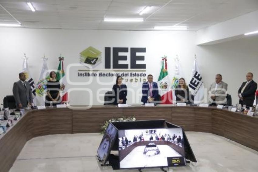 IEE . SESIÓN ESPECIAL