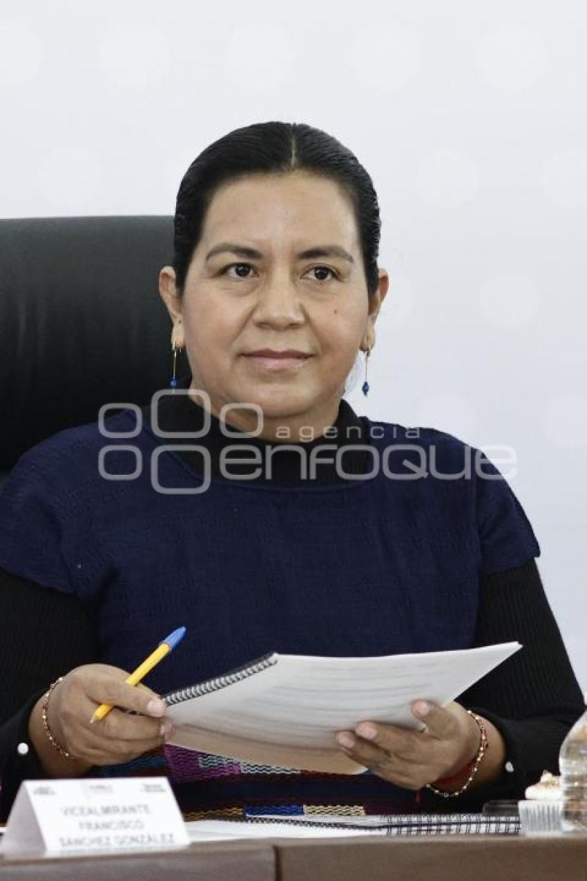 ANA LAURA ALTAMIRANO