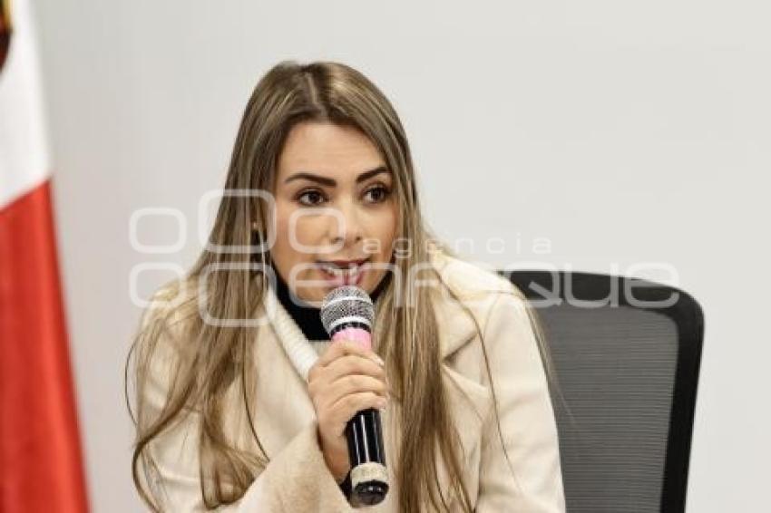 FERNANDA  DE LA BARREDA