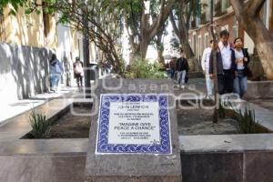 CAROLINO . PLACA JOHN LENNON