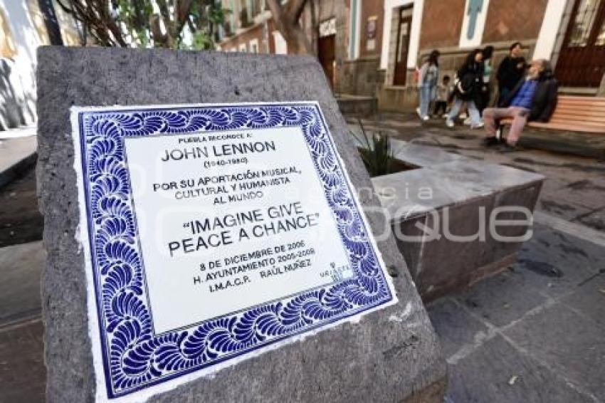 CAROLINO . PLACA JOHN LENNON