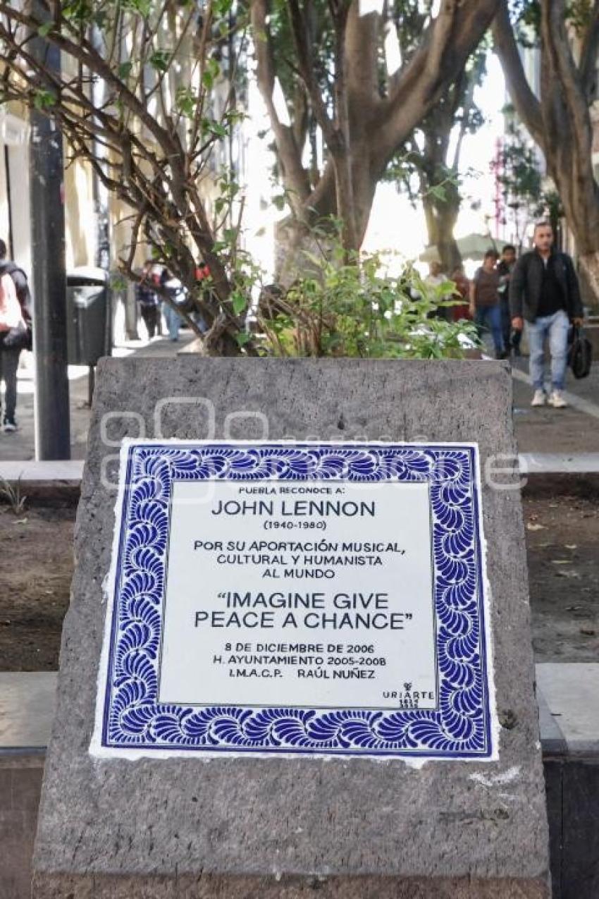 CAROLINO . PLACA JOHN LENNON