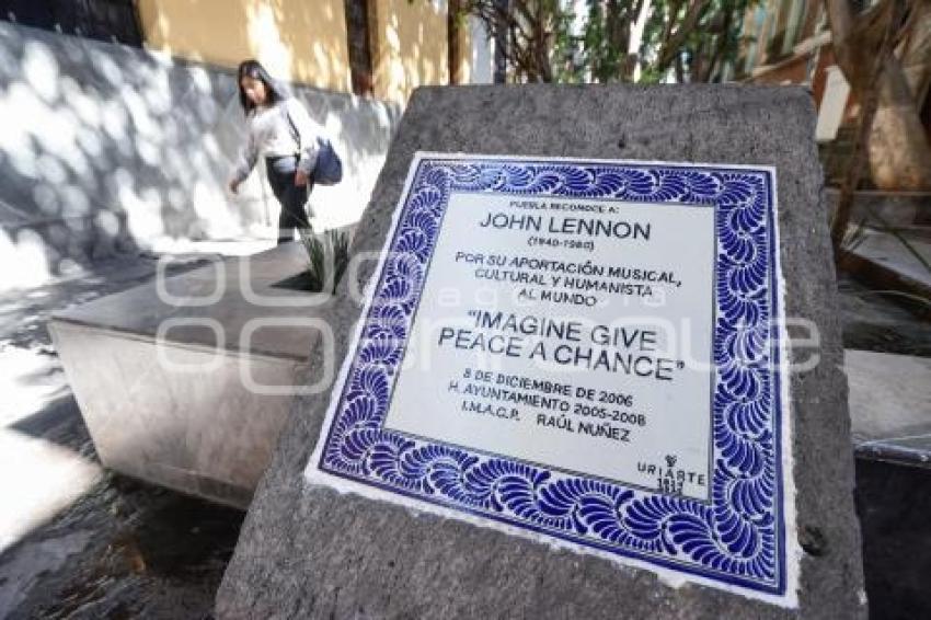 CAROLINO . PLACA JOHN LENNON