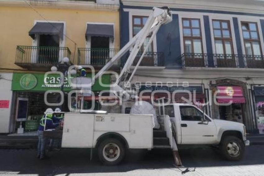 AYUNTAMIENTO . ADORNOS NAVIDEÑOS