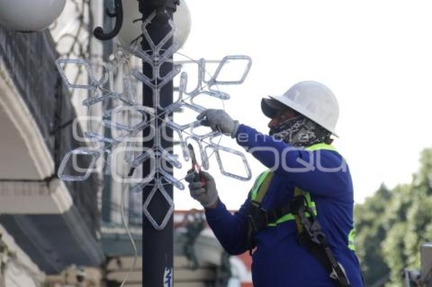 AYUNTAMIENTO . ADORNOS NAVIDEÑOS