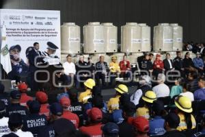 GOBIERNO ESTATAL . ENTREGA DE APOYOS POLICÍAS