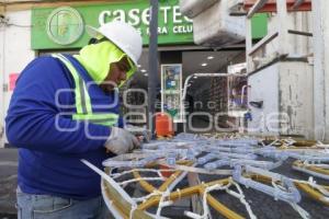 AYUNTAMIENTO . ADORNOS NAVIDEÑOS