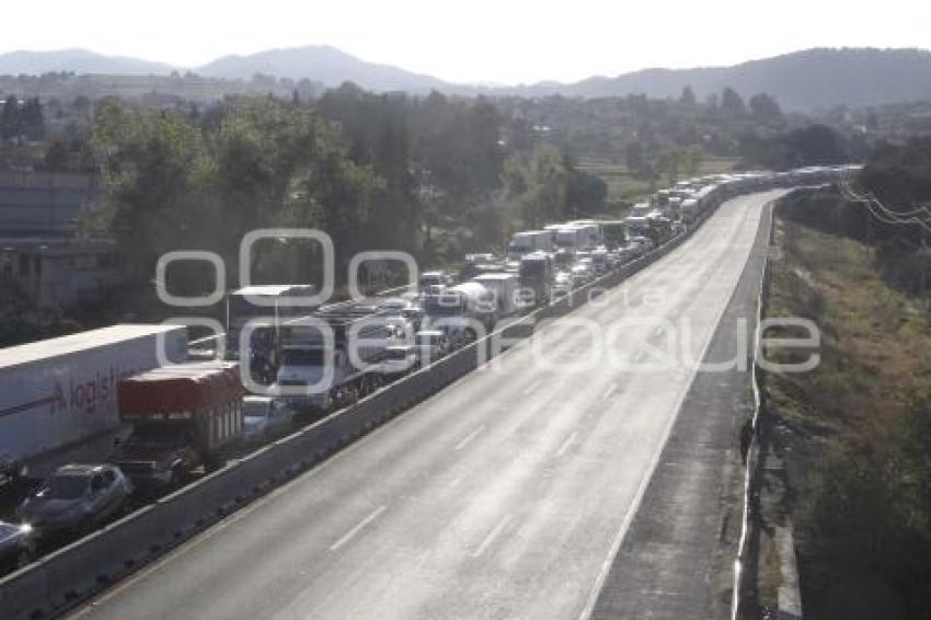 BLOQUEO AUTOPISTA MÉXICO - PUEBLA
