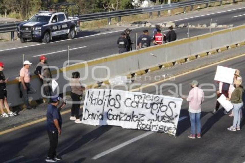 BLOQUEO AUTOPISTA MÉXICO - PUEBLA