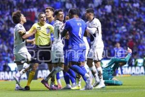 FÚTBOL . CRUZ AZUL VS PUMAS