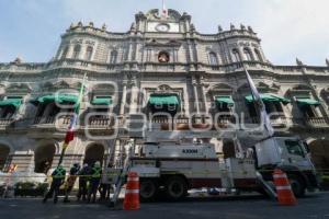 AYUNTAMIENTO . ADORNOS NAVIDEÑOS