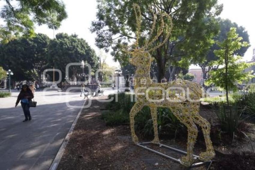 AYUNTAMIENTO . ADORNOS NAVIDEÑOS