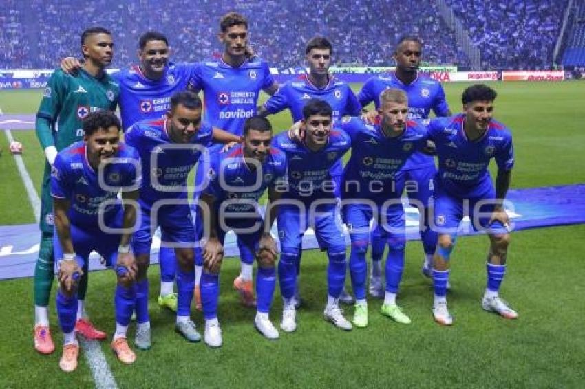 FÚTBOL . CRUZ AZUL VS PUMAS