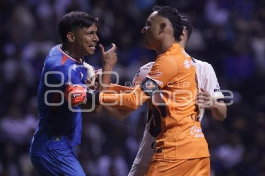 FÚTBOL . CRUZ AZUL VS PUMAS