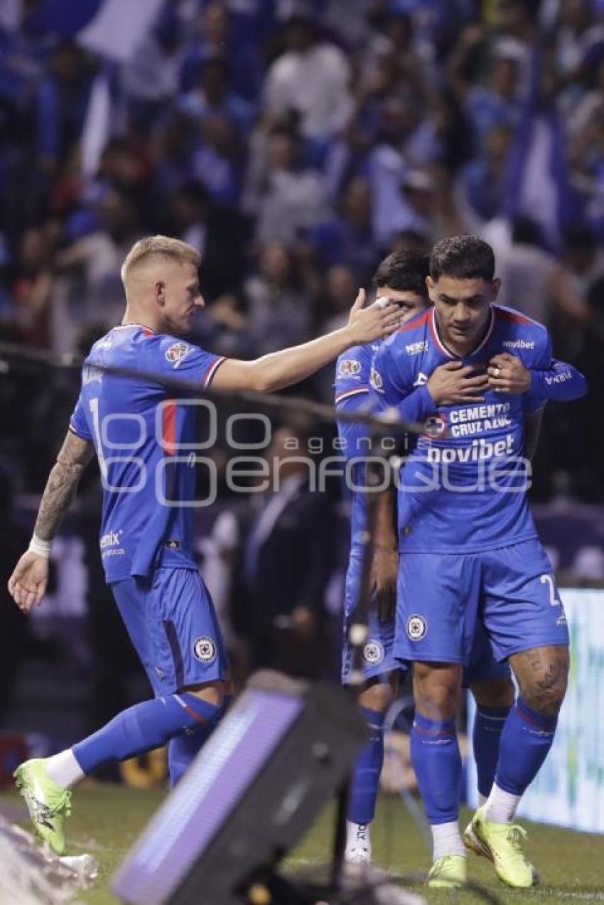 FÚTBOL . CRUZ AZUL VS PUMAS