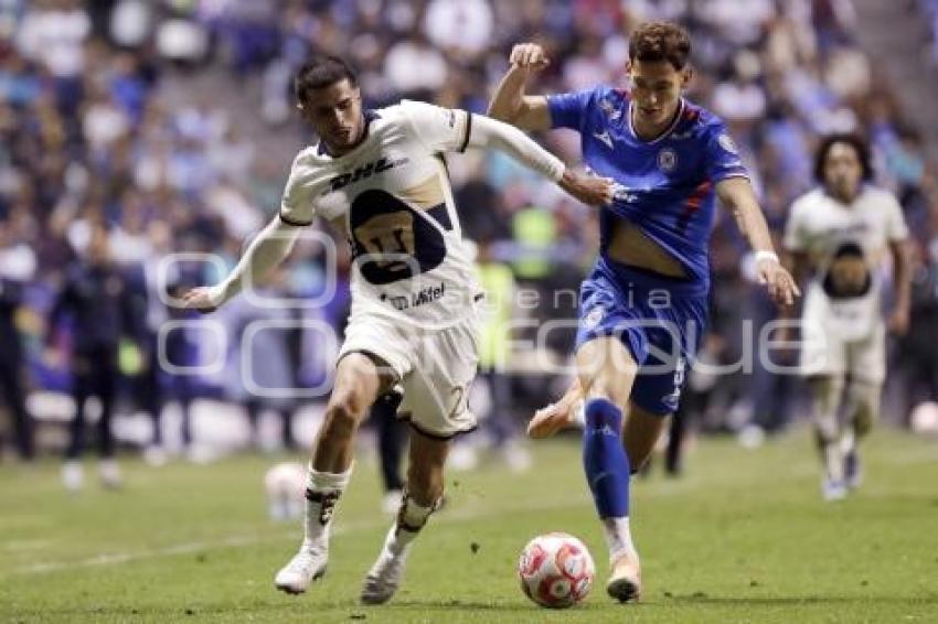 FÚTBOL . CRUZ AZUL VS PUMAS