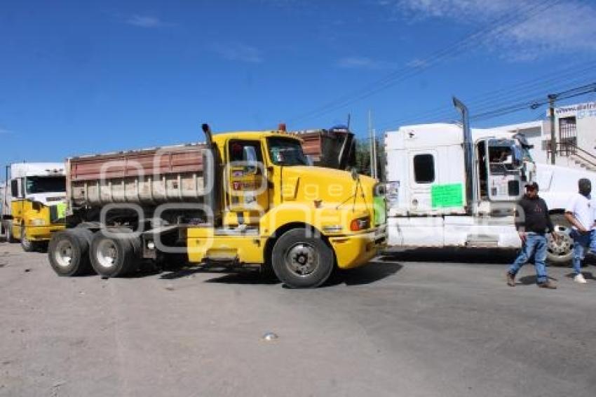 BLOQUEO TRANSPORTISTAS