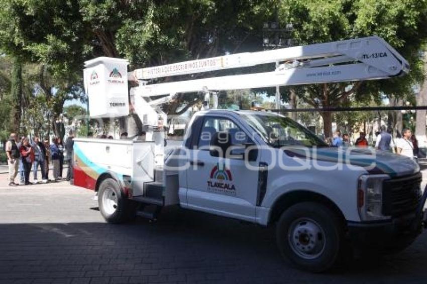TLAXCALA . ENTREGA DE CAMIONES