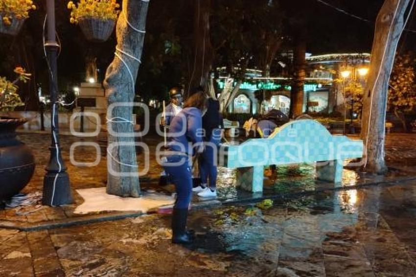 ATLIXCO . LIMPIEZA ZÓCALO