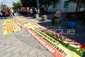 MANIFESTACIÓN . TRABAJADORES BUAP