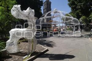 AYUNTAMIENTO . ADORNOS NAVIDEÑOS