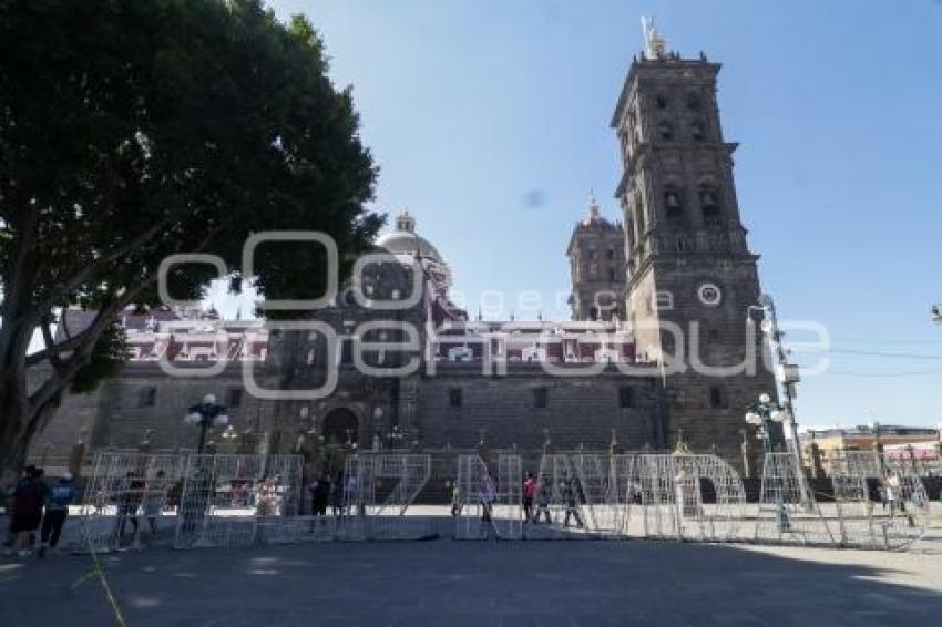 AYUNTAMIENTO . ADORNOS NAVIDEÑOS