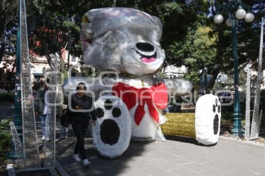 AYUNTAMIENTO . ADORNOS NAVIDEÑOS