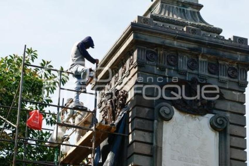 MONUMENTO . FRANCISCO I MADERO