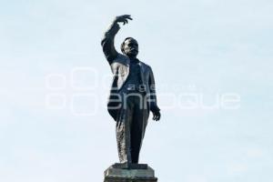 MONUMENTO . FRANCISCO I MADERO